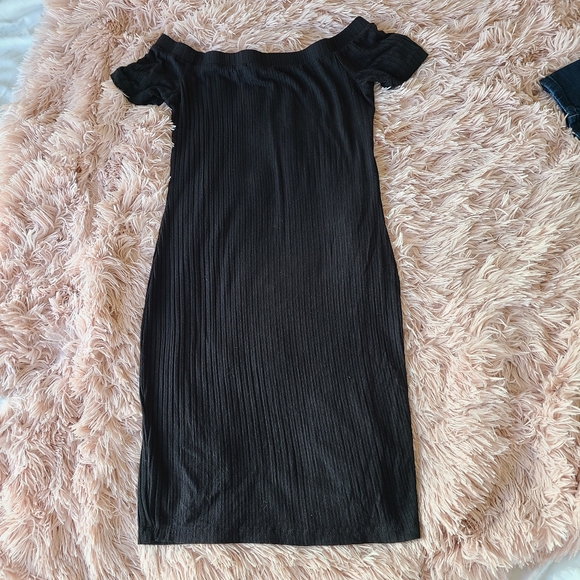 S U2B Ribbed Black Bodycon Off the Shoulder Dress - Picture 2 of 9